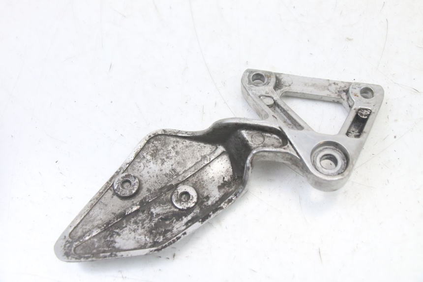 photo de VOETSTEUNPLAAT VOOR LINKS YAMAHA FZS FAZER 600 (2001 - 2003) - Technische close-up