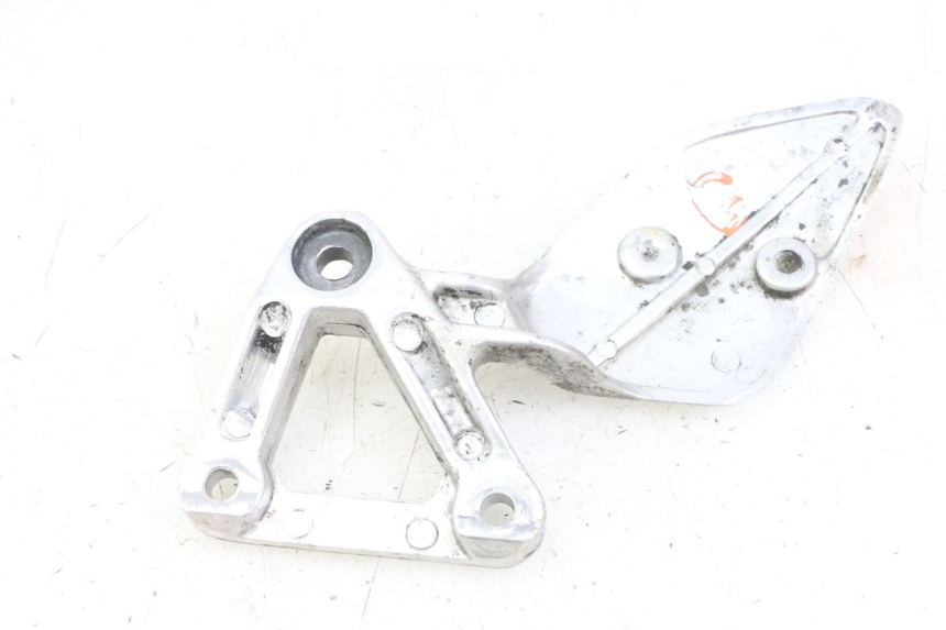 photo de VOETSTEUNPLAAT VOOR LINKS YAMAHA FZS FAZER 600 (2001 - 2003) - Andere kijkhoek