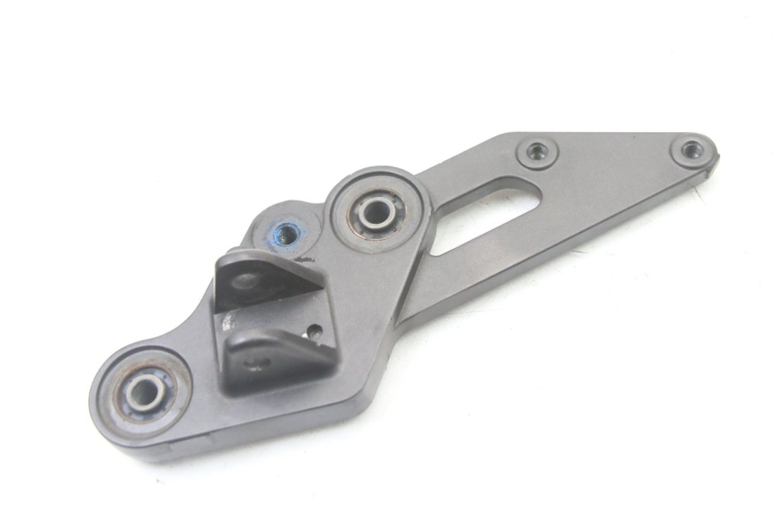 photo de VOETSTEUNPLAAT VOOR LINKS YAMAHA TRACER 7 700 (2020 - 2024) - Detail van het onderdeel