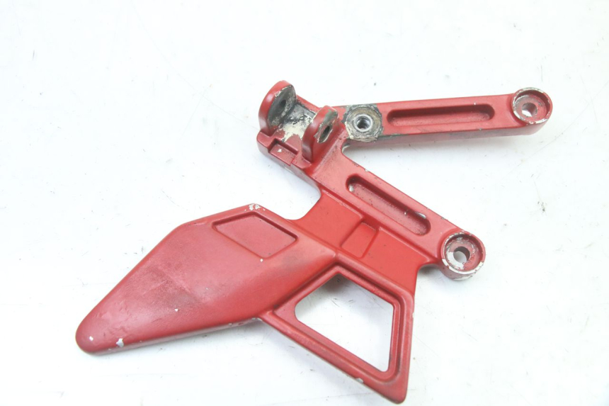 photo de VOETSTEUNPLAAT VOOR LINKS VOORAN YAMAHA TZR 50 (2008 - 2016) - Andere kijkhoek