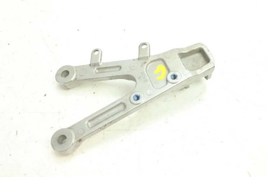 photo de LINKER VOORSTE VOETSTEUNPLAAT YAMAHA YZF R6 600 (2008 - 2009) - Andere kijkhoek