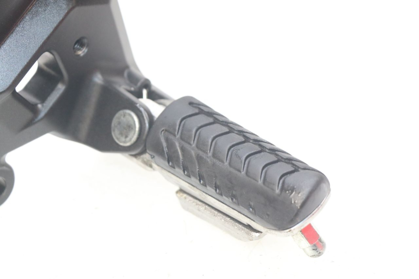 photo de VOETSTEUNPLAAT VOOR LINKS KAWASAKI Z 650 (2016 - 2019) - Detail van het onderdeel