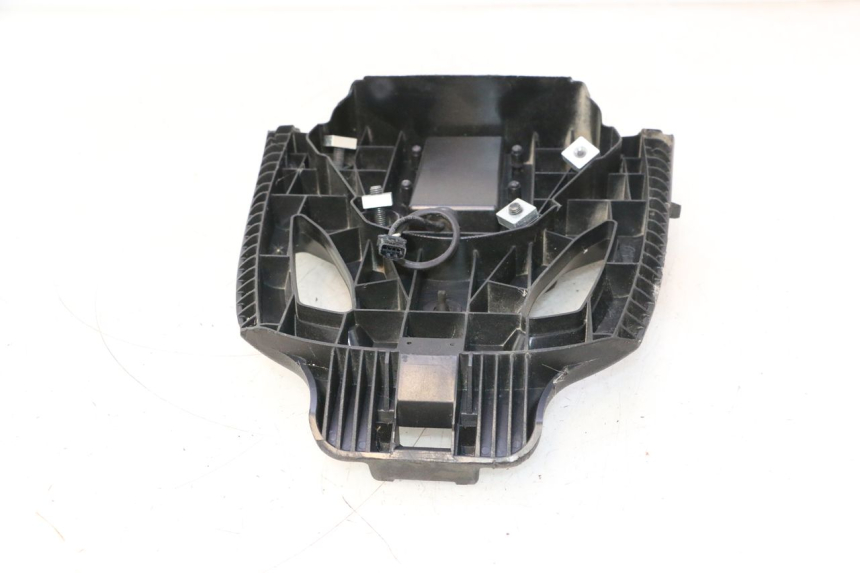 photo de TOP CASE PLAAT PIAGGIO MP3 HPE 530 (2022 - 2026) - Andere kijkhoek