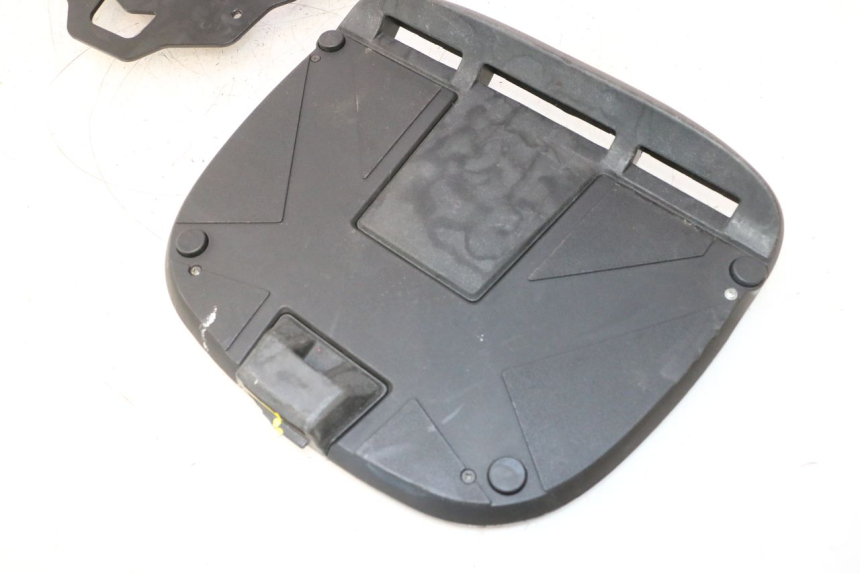 photo de TOP CASE PLAAT PIAGGIO MP3 500 (2016 - 2018) - Zoom op gebruiksstaat