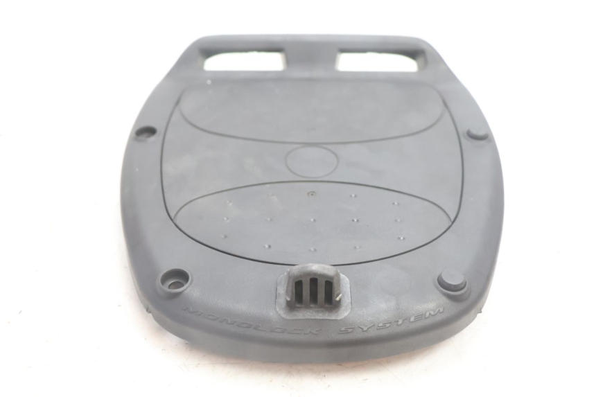 photo de TOP CASE PLAAT PEUGEOT SATELIS 125 (2013 - 2018) - Overzicht