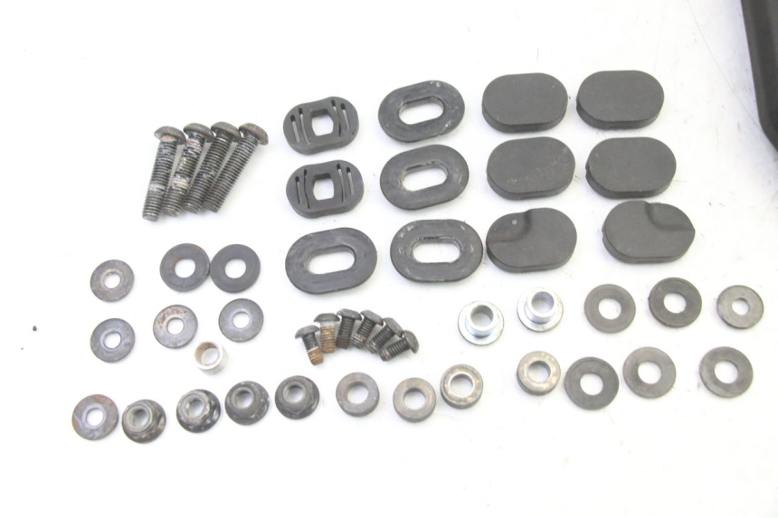 photo de TOPCASE PLAAT HONDA ST PAN EUROPEAN 1300 (2002 - 2013) - Gecontroleerd onderdeel