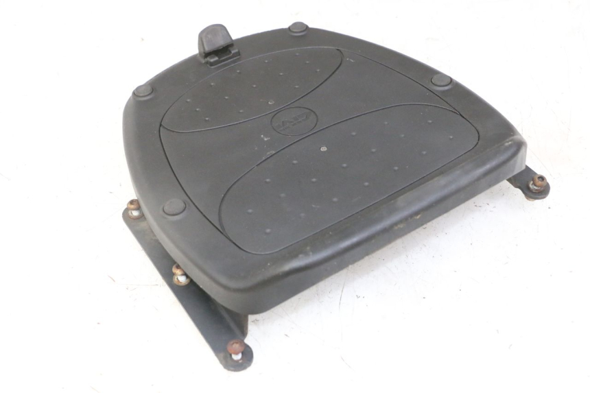 photo de TOPCASE PLAAT HONDA XLV VARADERO 125 (2000 - 2006) - Detail van het onderdeel