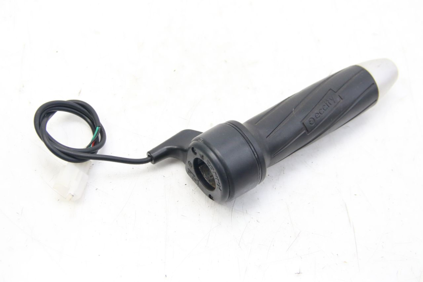 photo de GASHANDVAT ECCITY ARTELEC 670 1 (2013 - 2017) - Hoofdaanzicht