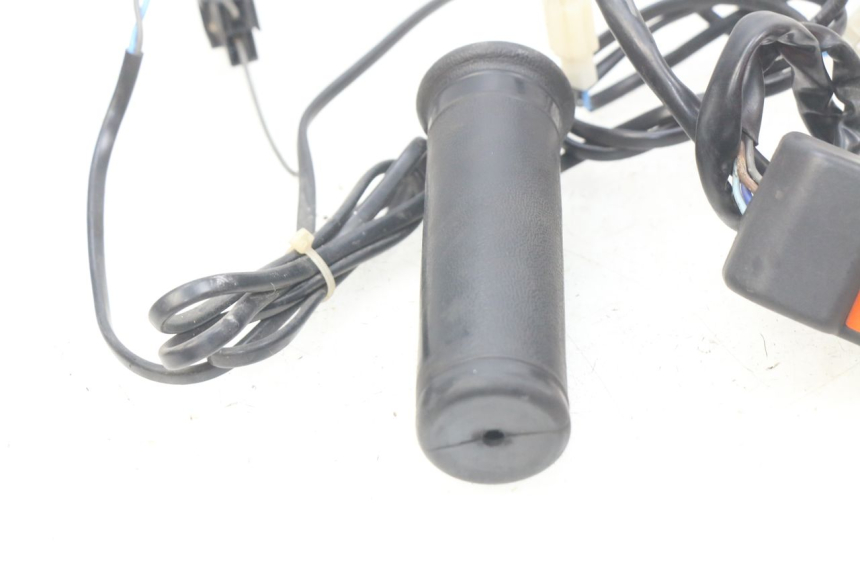 photo de GASHANDVAT HONDA FES PANTHEON 2T 125 (1998 - 2002) - Markeringen en referenties