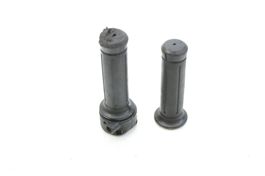 photo de GASHANDVAT HONDA FES PANTHEON 125 (2003 - 2007) - Zoom op gebruiksstaat