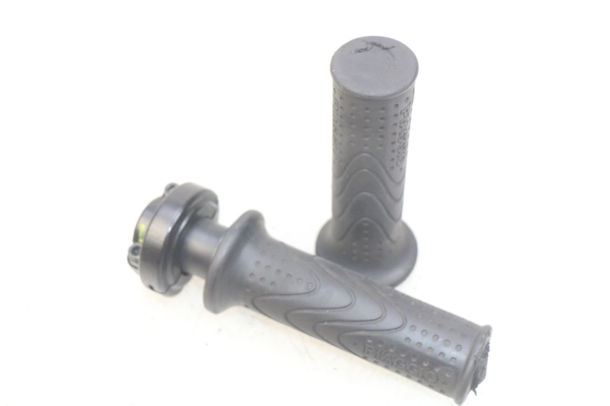 photo de Gashendel PIAGGIO FLY 4T 50 (2013 - 2017) - Hoofdaanzicht