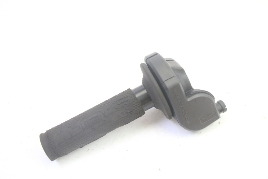 photo de GASHANDVAT PEUGEOT LUDIX 50 (2005 - 2007) - Andere kijkhoek