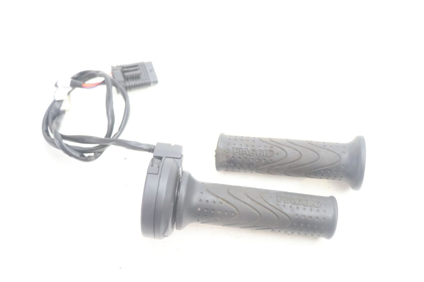 photo de Gashendel PIAGGIO MP3 HPE 530 (2022 - 2026) - Hoofdaanzicht