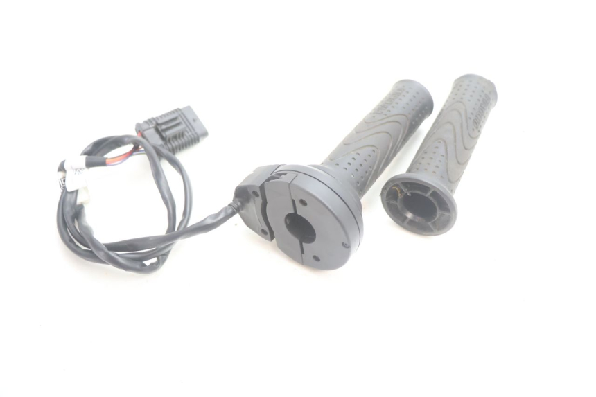 photo de Gashendel PIAGGIO MP3 HPE 530 (2022 - 2026) - Andere kijkhoek