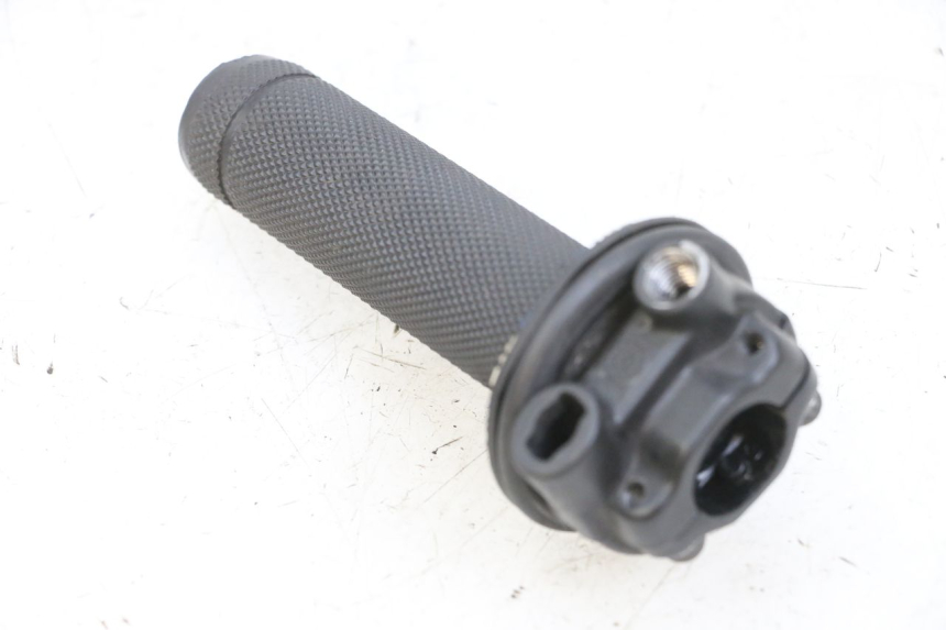 photo de GASHANDVAT PIAGGIO NEW TYPHOON 50 (2018 - 2021) - Andere kijkhoek