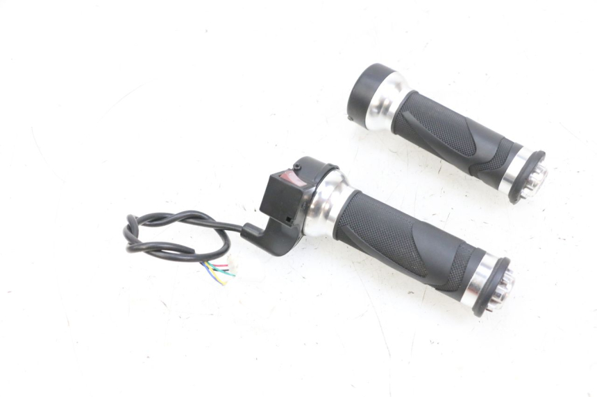 photo de Gashendel EFUN PUSA 1 - Technische close-up