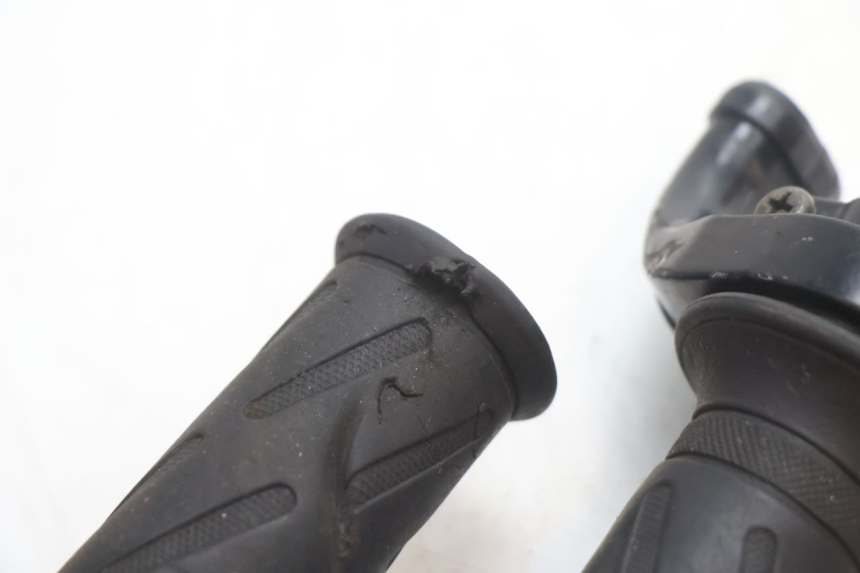 photo de GASHANDVAT SUZUKI SV S 650 (2003 - 2009) - Technische close-up