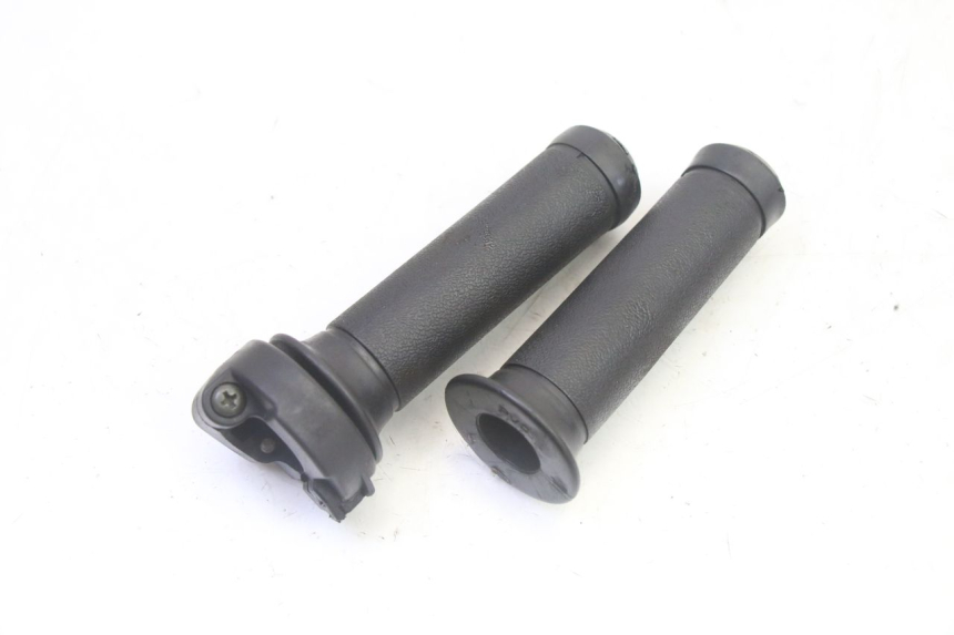 photo de GASHANDVAT PEUGEOT TWEET 4T 50 (2018 - 2022) - Hoofdaanzicht