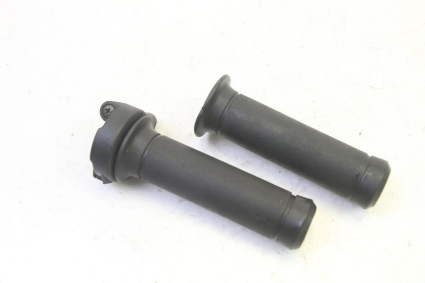 photo de Gashendel PEUGEOT TWEET PRO EFI 4T 50 (2021 - 2022) - Hoofdaanzicht