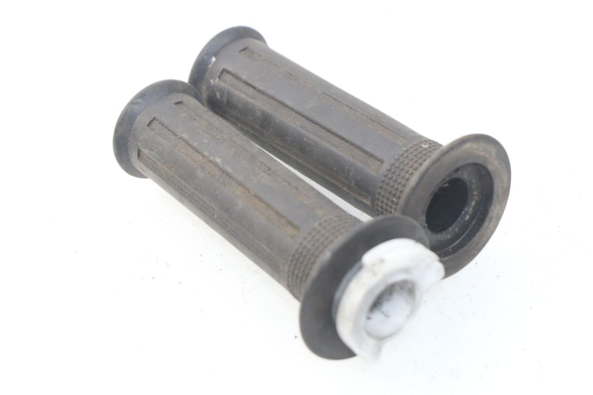 photo de GASHANDVAT SUZUKI UC EPICURO 125 (1999 - 2003) - Hoofdaanzicht