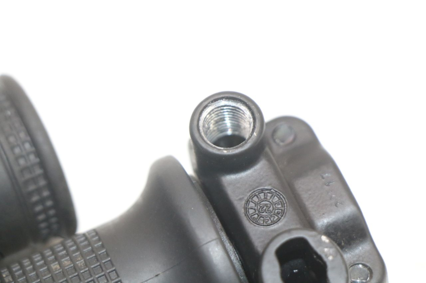 photo de GASHANDVAT PIAGGIO VESPA PRIMAVERA 4T 50 (2021 - 2024) - Andere kijkhoek