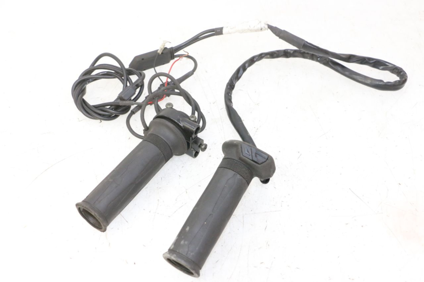 photo de GASHANDVAT YAMAHA XMAX X-MAX 125 (2006 - 2009) - Hoofdaanzicht