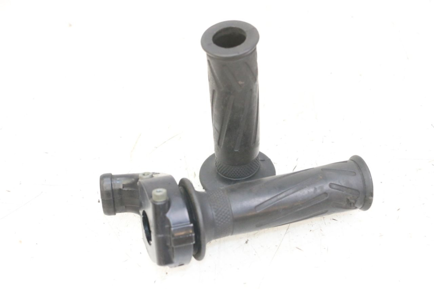 photo de Gashendel YAMAHA FZS FAZER 600 (2001 - 2003) - Hoofdaanzicht