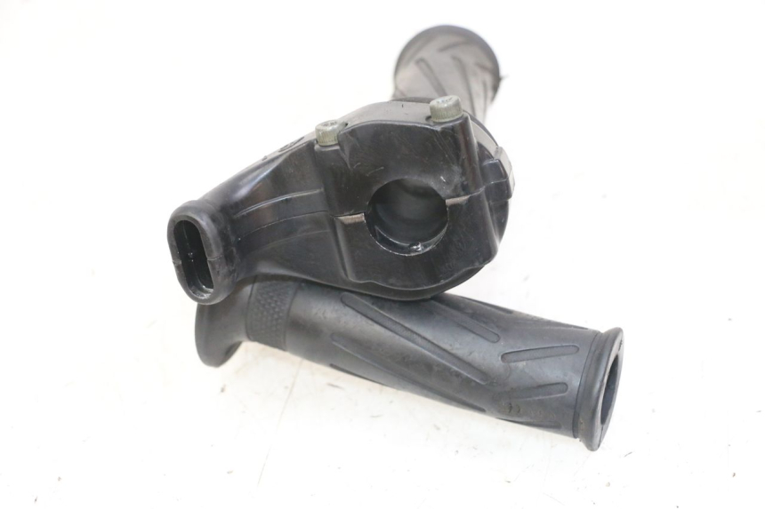 photo de Gashendel YAMAHA FZS FAZER 600 (2001 - 2003) - Andere kijkhoek