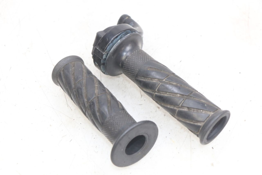 photo de GASHANDVAT YAMAHA YZF R THUNDERCAT 600 (1996 - 2003) - Detail van het onderdeel