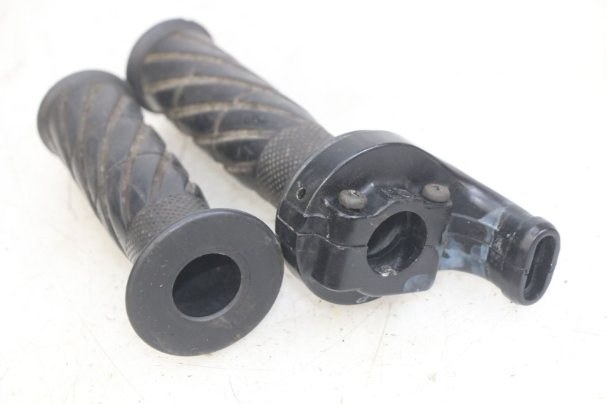 photo de GASHANDVAT YAMAHA YZF R THUNDERCAT 600 (1996 - 2003) - Zoom op gebruiksstaat