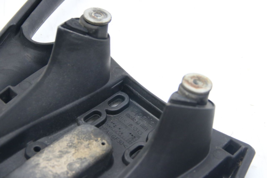 photo de ACHTERHANDVAT APRILIA ATLANTIC 500 (2002 - 2003) - Bevestigingspunten