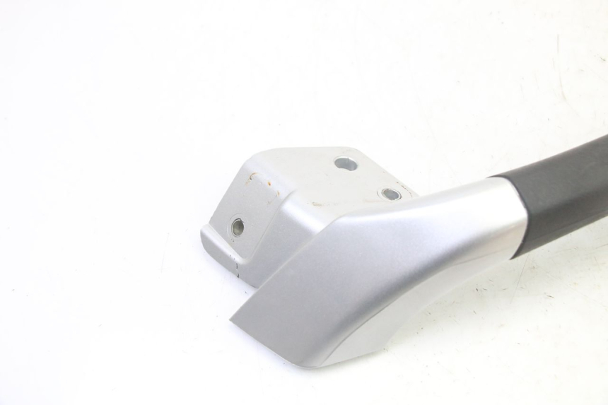 photo de RECHTER ACHTERHANDVAT PIAGGIO MP3 RL 250 (2006 - 2010) - Zoom op gebruiksstaat