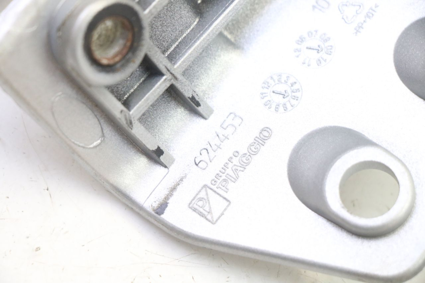 photo de RECHTER ACHTERHANDVAT PIAGGIO MP3 RL 250 (2006 - 2010) - Staat van het oppervlak