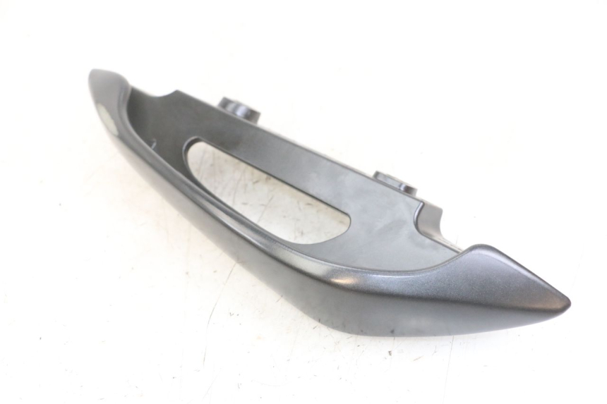 photo de ACHTERSTE RECHTER HANDVAT SUZUKI BURGMAN 125 (2018 - 2021) - Detail van het onderdeel