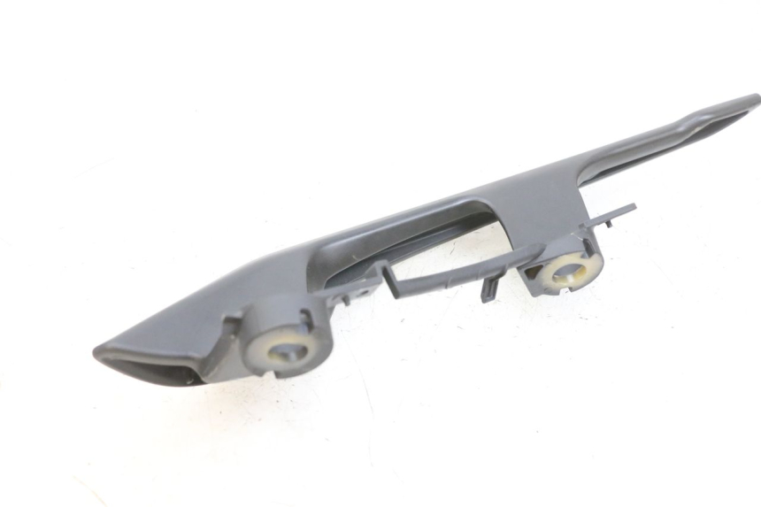 photo de RECHTER ACHTERHANDVAT YAMAHA TRICITY 300 (2020 - 2024) - Bevestigingspunten