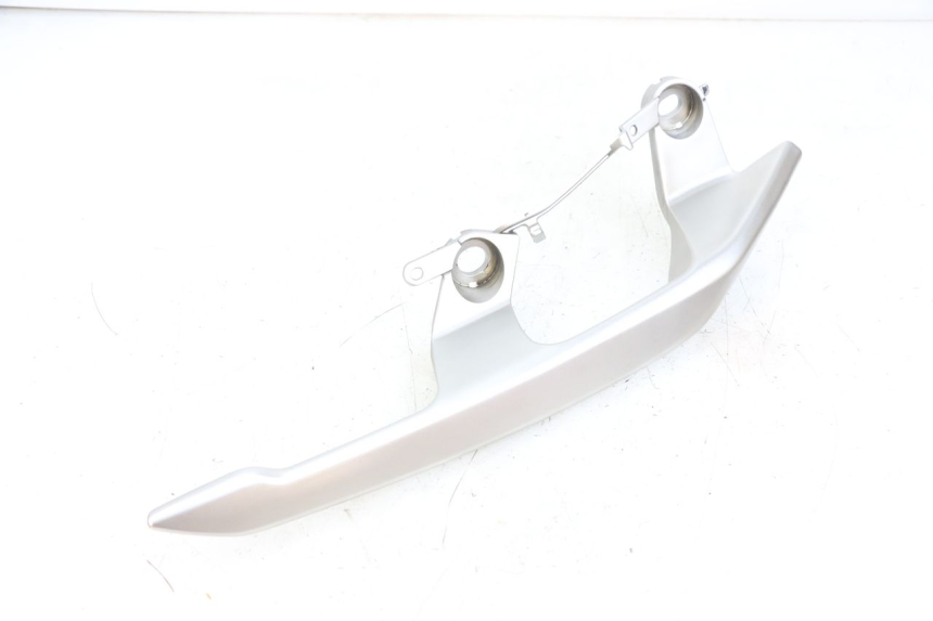 photo de RECHTER ACHTERHANDVAT YAMAHA XMAX X-MAX ABS 125 (2017 - 2020) - Bevestigingspunten