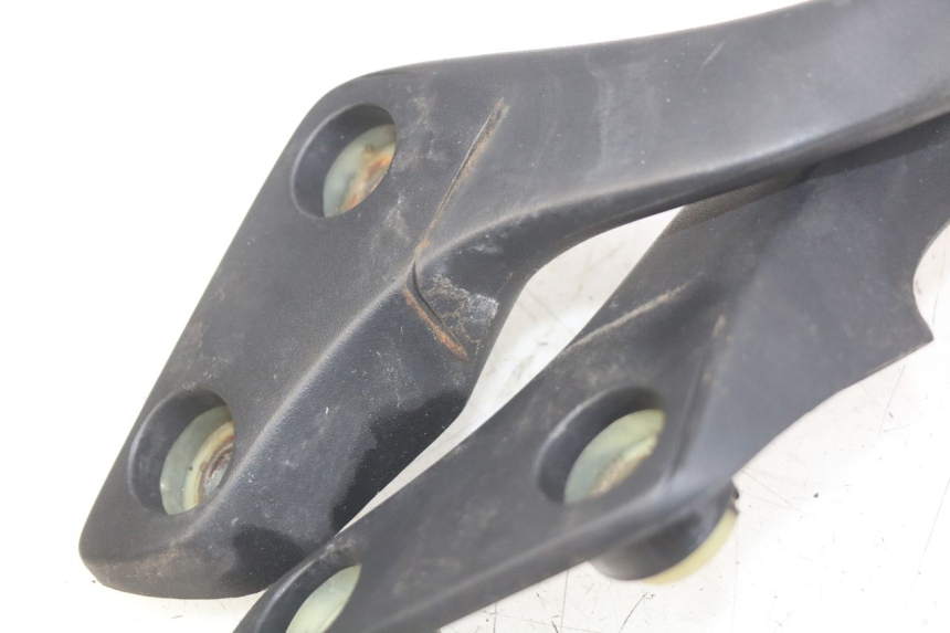 photo de ACHTERHANDVAT HONDA FES PANTHEON 2T 125 (1998 - 2002) - Detail van het onderdeel