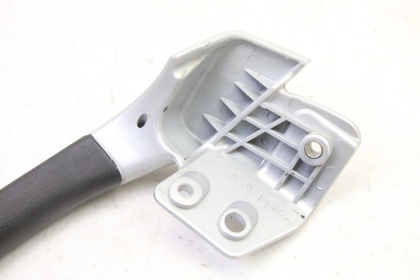 photo de LINKER ACHTERHANDVAT PIAGGIO MP3 RL 250 (2006 - 2010) - Bevestigingspunten