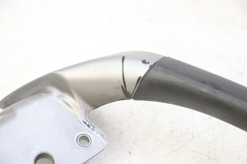 photo de LINKER ACHTERHANDVAT PIAGGIO MP3 125 (2006 - 2014) - Bevestigingspunten