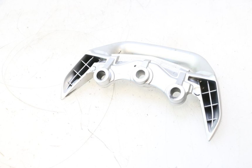 photo de ACHTERHANDVAT SUZUKI GSR 600 (2005 - 2012) - Andere kijkhoek