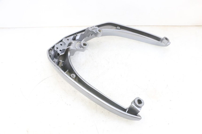 photo de ACHTERHANDVAT SYM GTS EVO 125 (2009 - 2013) - Bevestigingspunten