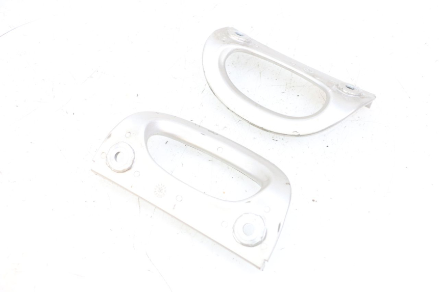 photo de ACHTERHANDVAT YAMAHA NEO'S NEOS 2T 50 (1998 - 2007) - Bevestigingspunten