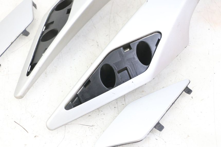 photo de ACHTERHANDVAT PEUGEOT SATELIS 125 (2010 - 2012) - Kenmerkende details