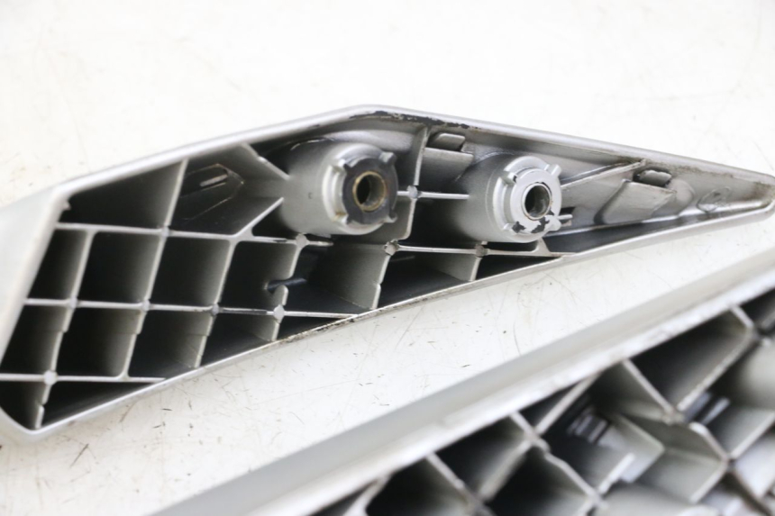 photo de ACHTERHANDVAT PEUGEOT SATELIS 125 (2010 - 2012) - Technische close-up