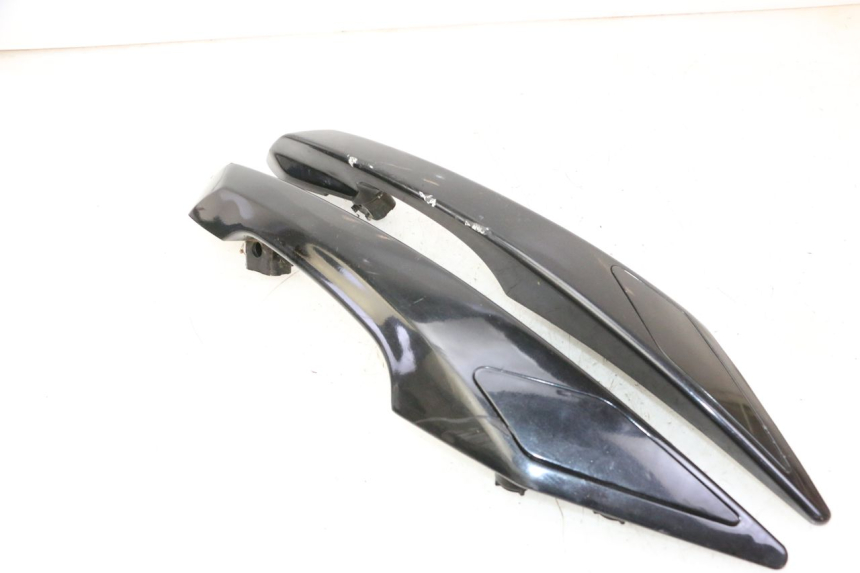 photo de ACHTERHANDVAT PEUGEOT SATELIS 125 (2013 - 2018) - Bevestigingspunten