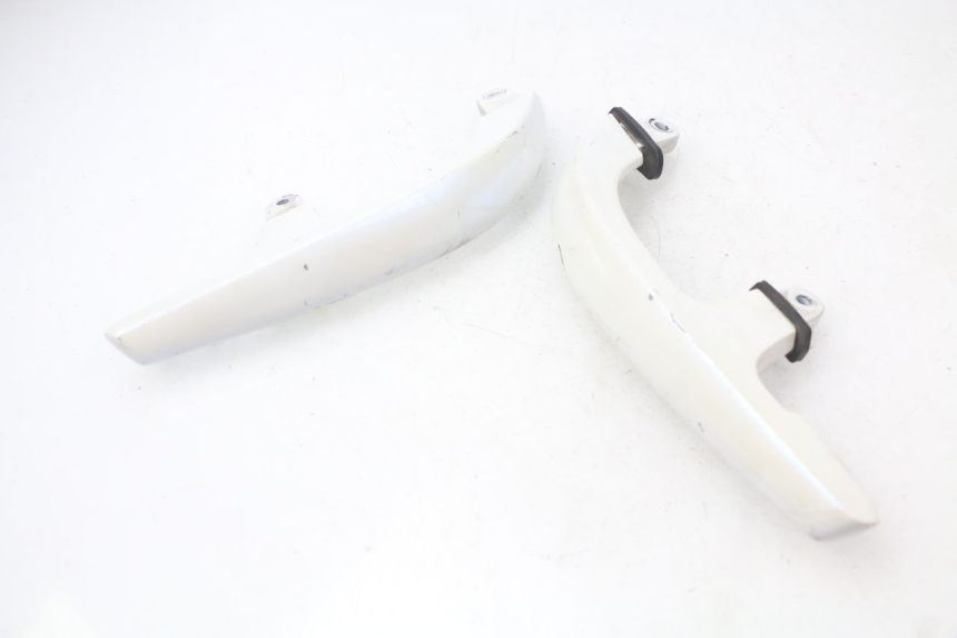 photo de ACHTERGREEP YAMAHA XMAX X-MAX 125 (2006 - 2009) - Detail van het onderdeel