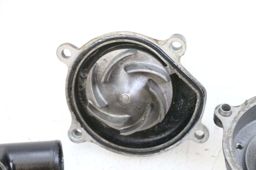 photo de WATERPOMP MV AGUSTA BRUTALE R WALLY 910 (2008 - 2008) - Markeringen en referenties