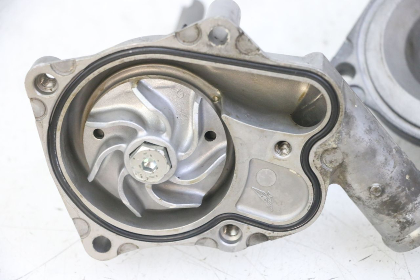 photo de WATERPOMP HONDA CB R 1000 (2018 - 2023) - Gecontroleerd onderdeel