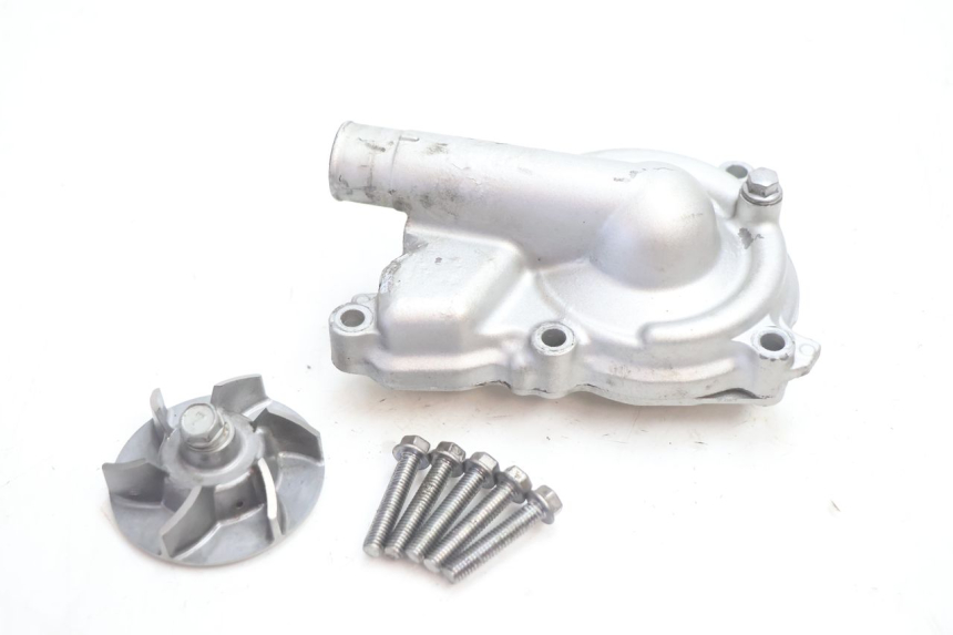 photo de WATERPOMP KAWASAKI ER-6 ER6 N 650 (2005 - 2009) - Bevestigingspunten
