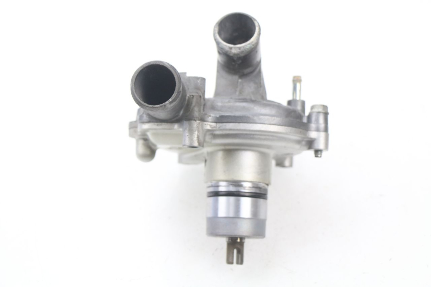 photo de WATERPOMP YAMAHA FJR ABS 1300 (2006 - 2012) - Andere kijkhoek